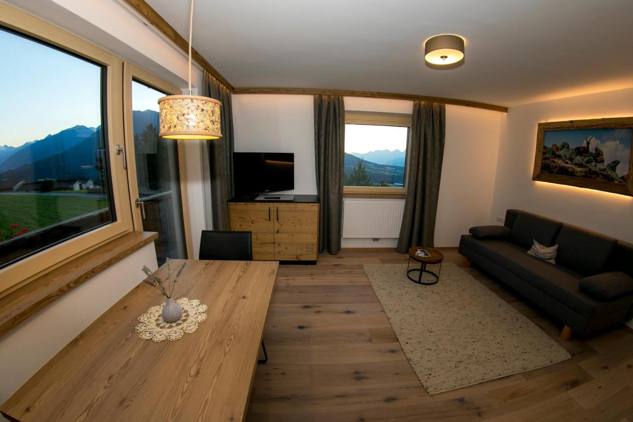 Apartment Wiesenhof - Natur & Weitblick Ueber Innsbruck - Ladestation Fuer Elektroautos Exterior foto