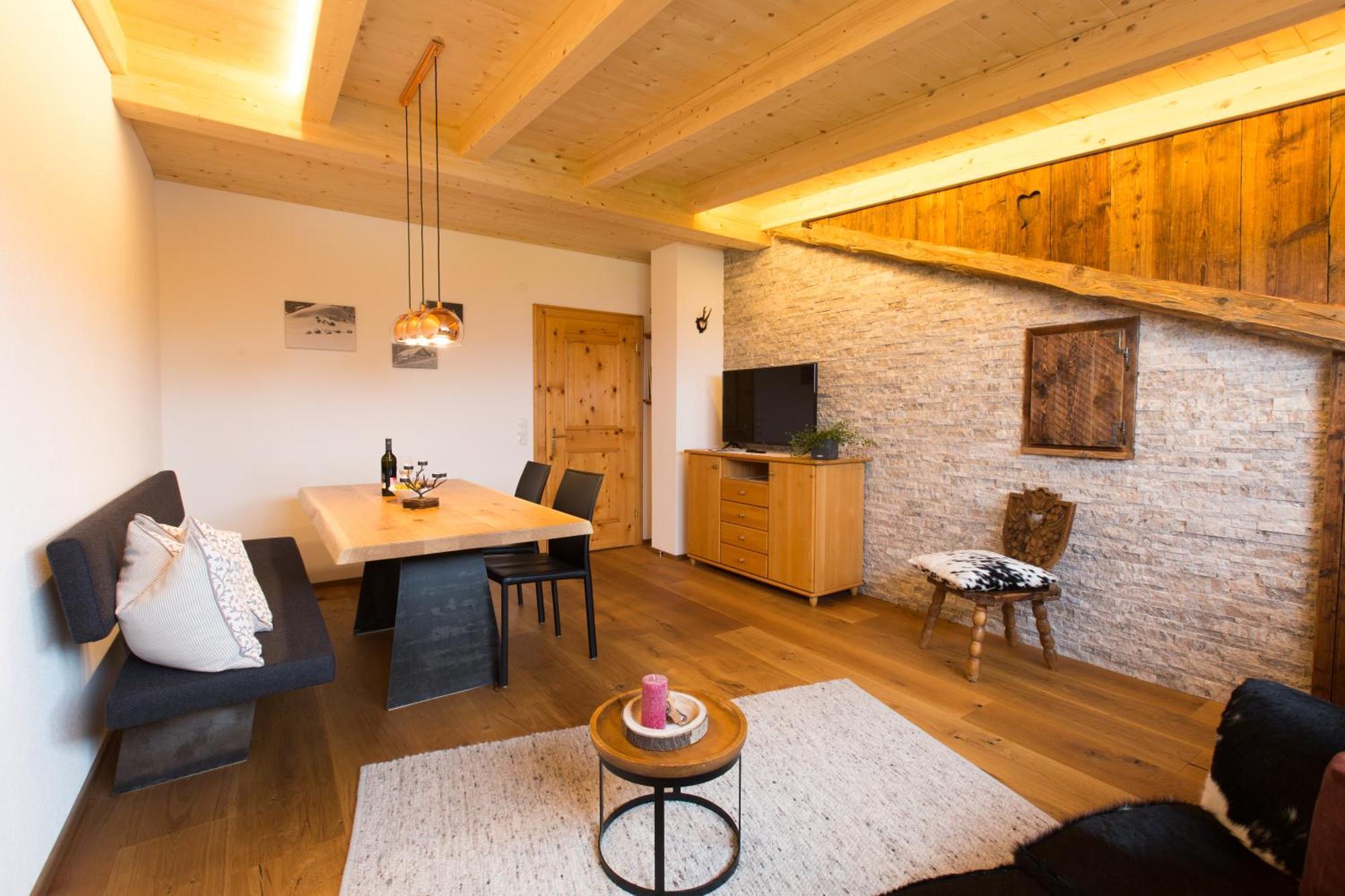 Apartment Wiesenhof - Natur & Weitblick Ueber Innsbruck - Ladestation Fuer Elektroautos Quarto foto